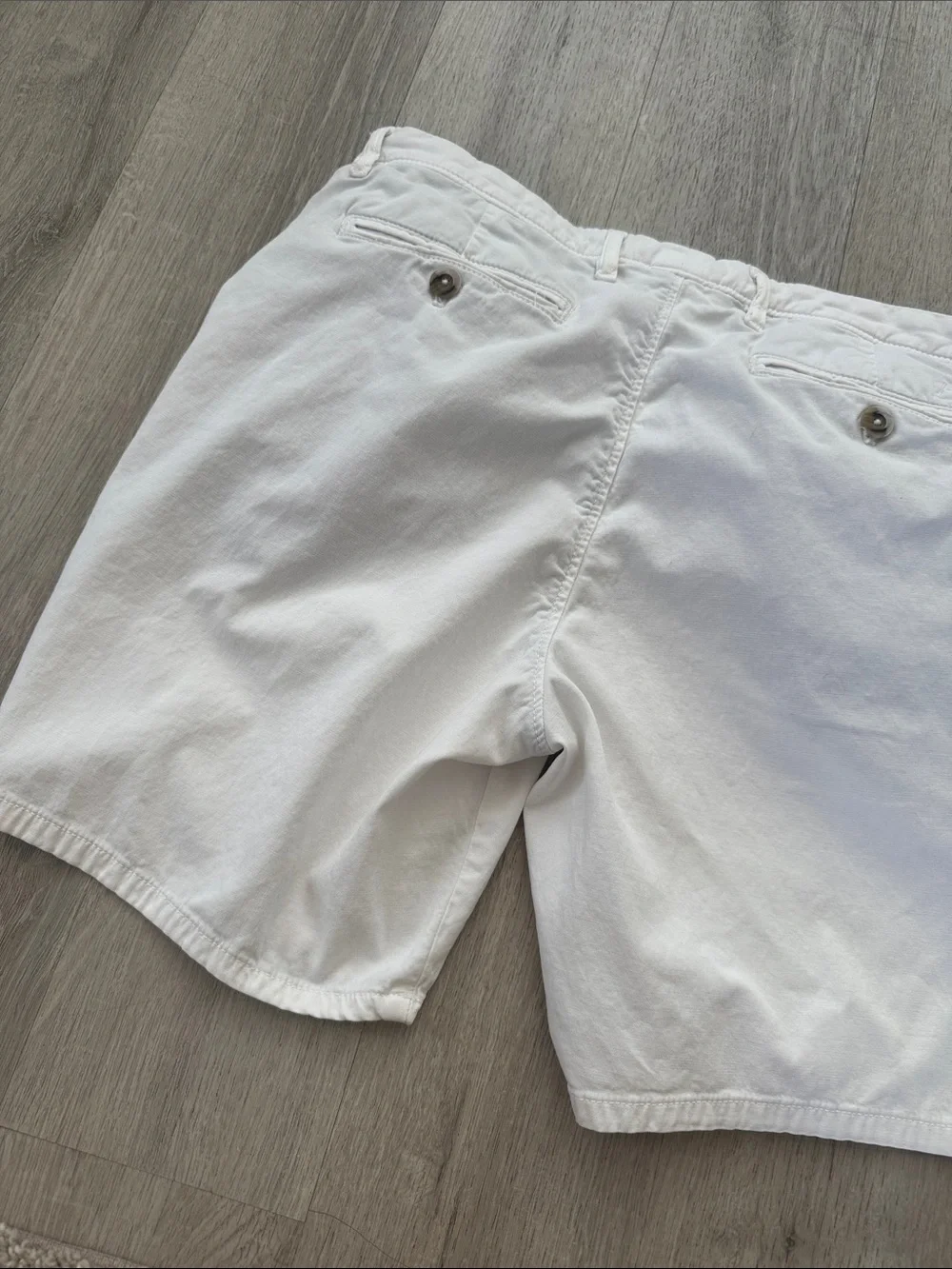 Johnnie O Nassau Cotton Blend Shorts Men’s 35 Inseam 7” White Preppy Beach